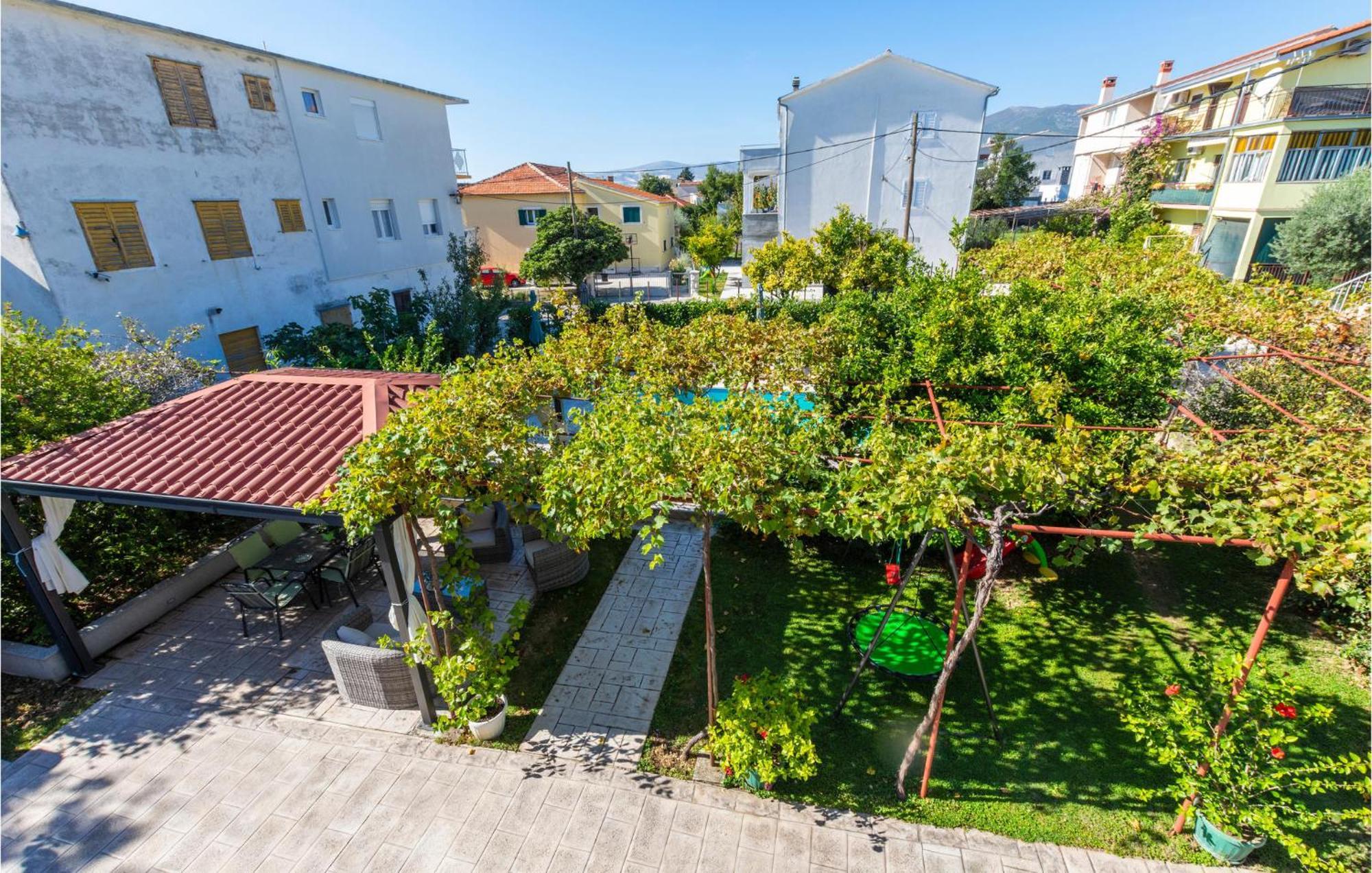 Nice Apartment In Kastel Stari With Kitchen Kastela Exterior photo